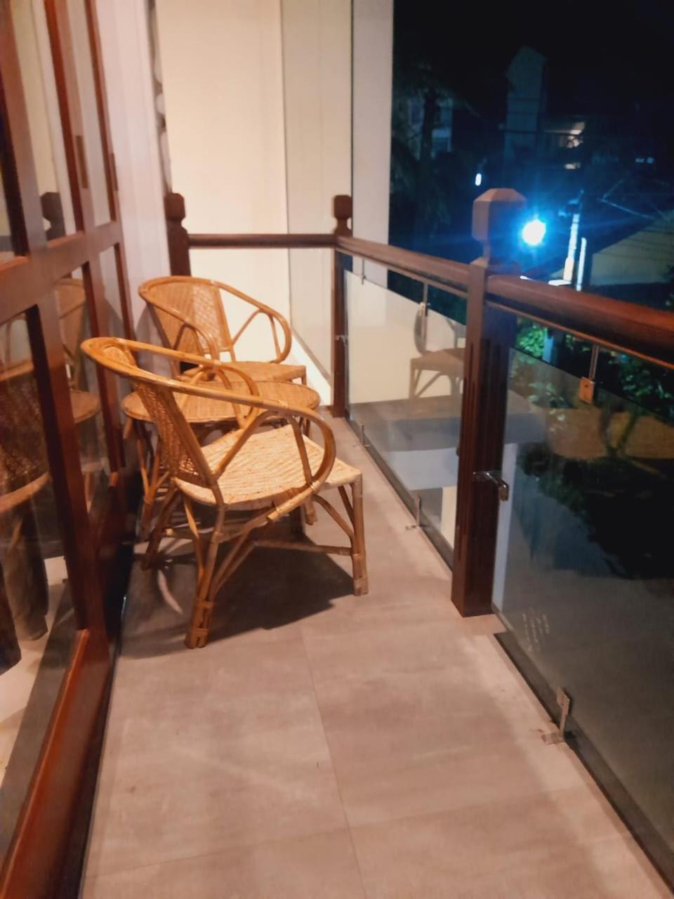 New Sea Lion Guest House ヒッカドゥワ エクステリア 写真