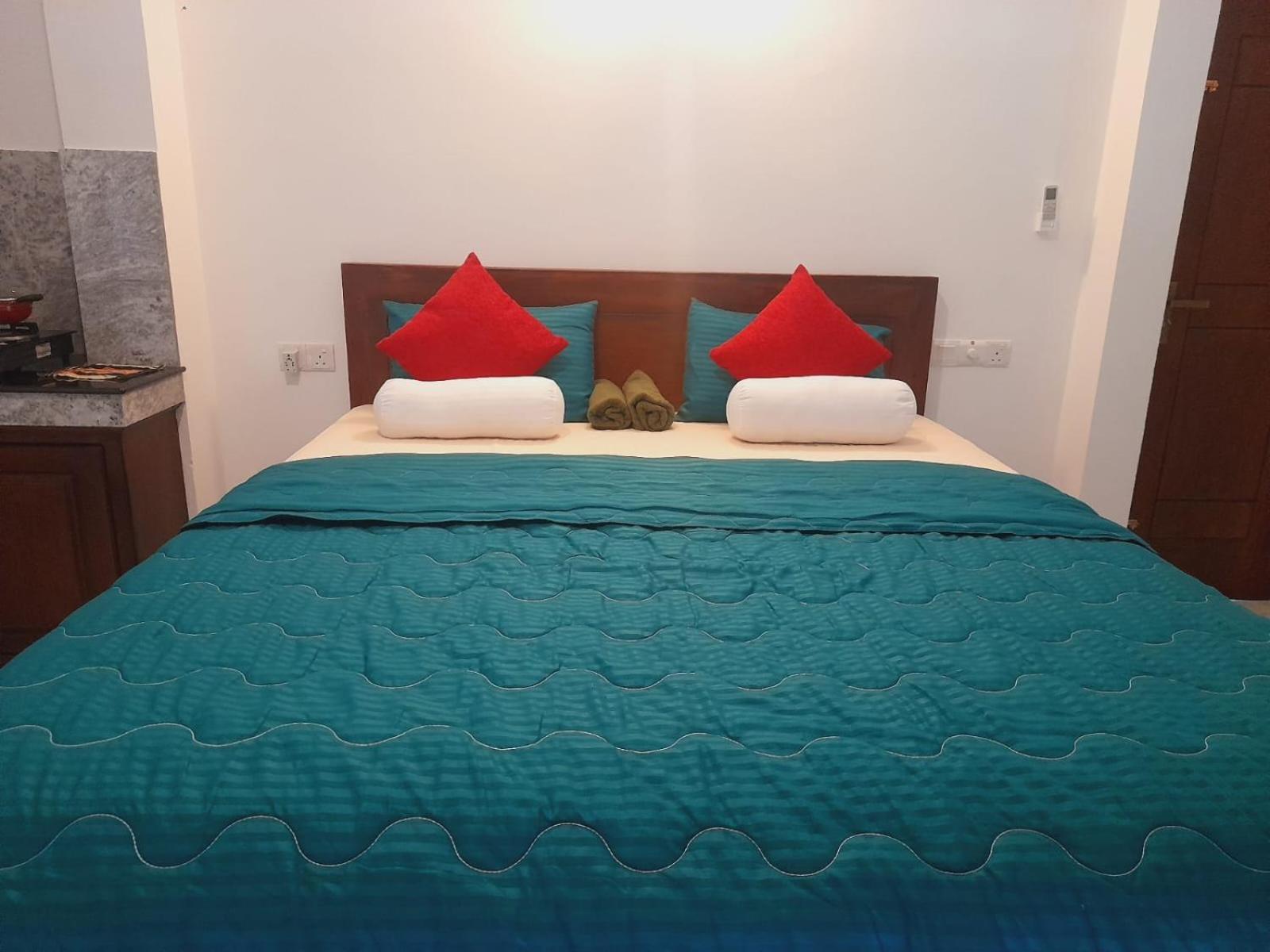 New Sea Lion Guest House ヒッカドゥワ エクステリア 写真