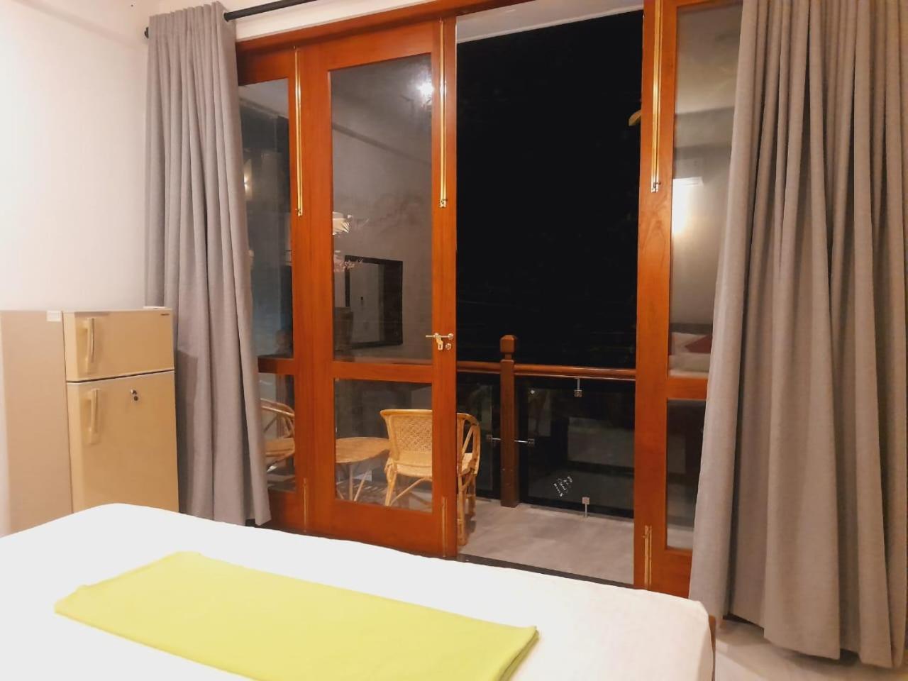 New Sea Lion Guest House ヒッカドゥワ エクステリア 写真