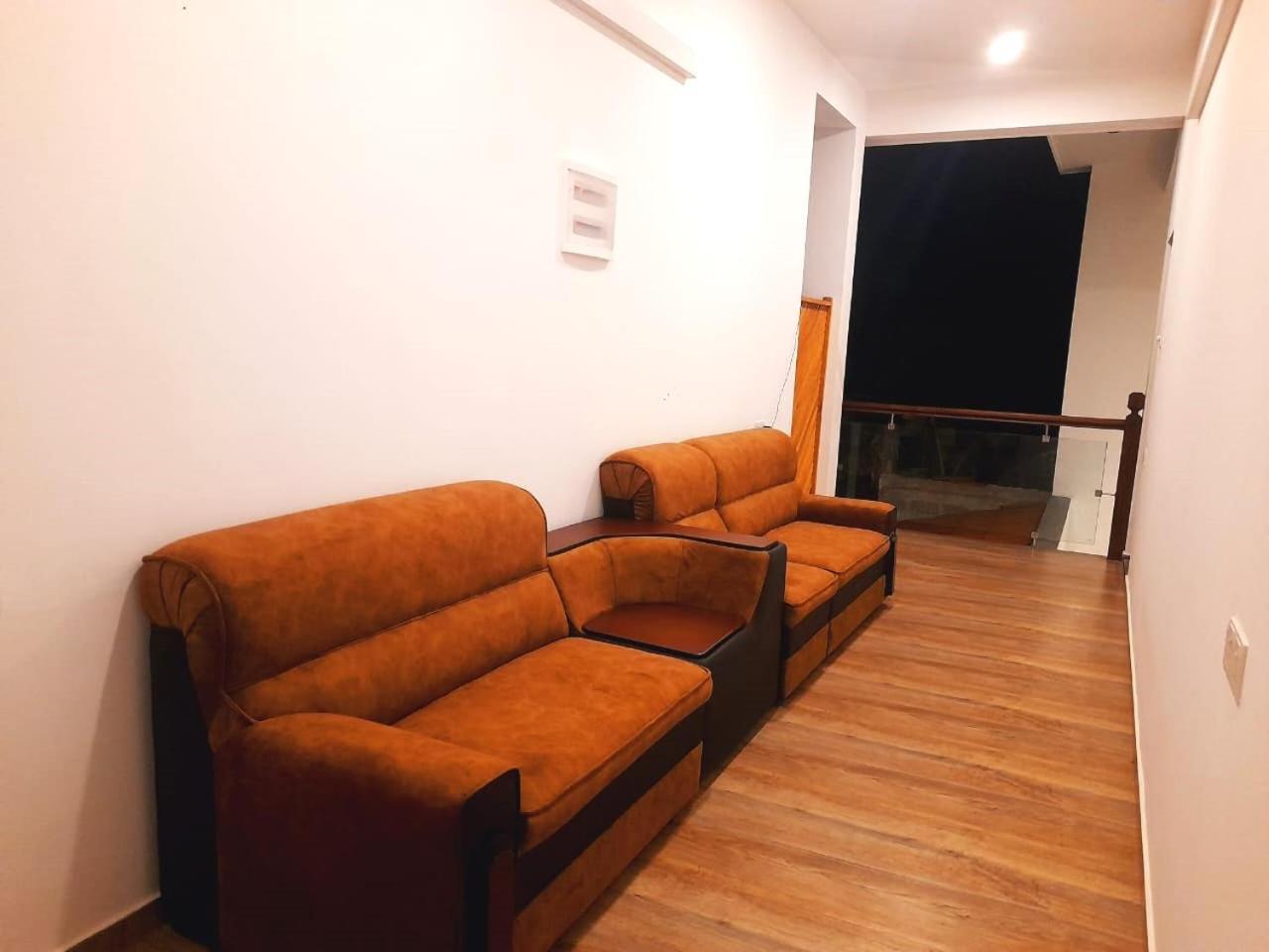 New Sea Lion Guest House ヒッカドゥワ エクステリア 写真