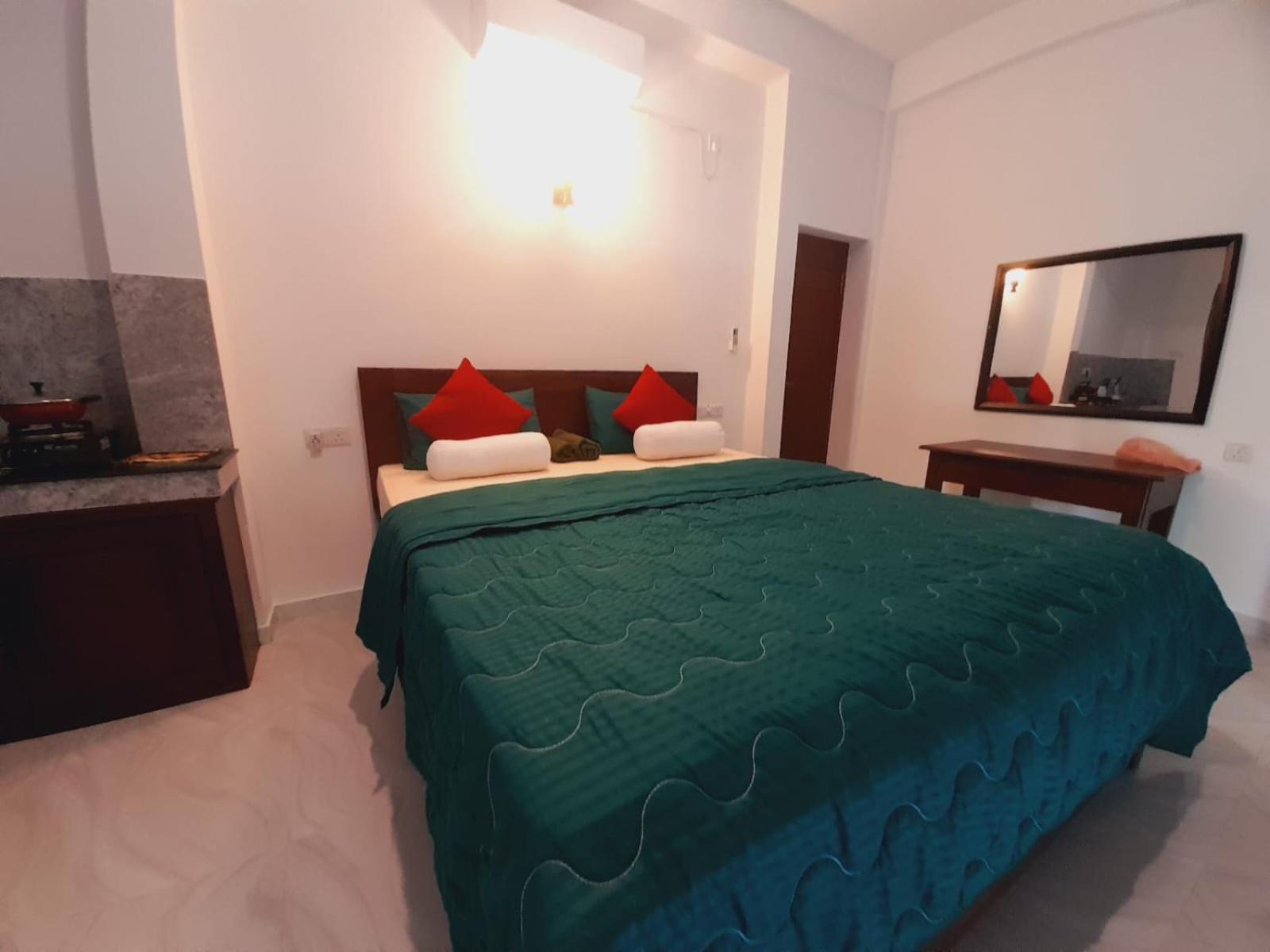 New Sea Lion Guest House ヒッカドゥワ エクステリア 写真