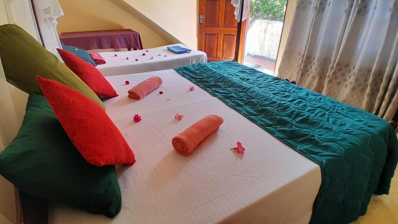 New Sea Lion Guest House ヒッカドゥワ エクステリア 写真