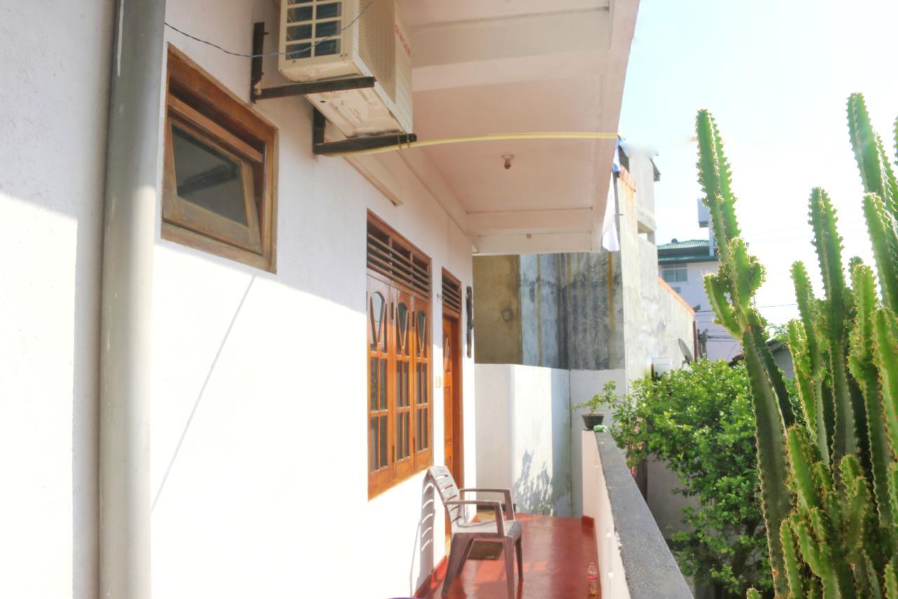 New Sea Lion Guest House ヒッカドゥワ エクステリア 写真