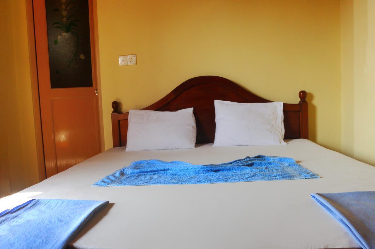 New Sea Lion Guest House ヒッカドゥワ エクステリア 写真